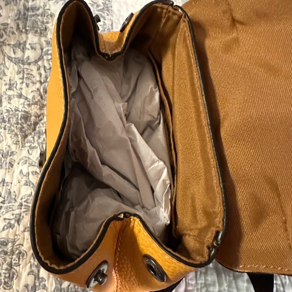 NWT Coach Hudson Small Pack - Picture 6 of 8